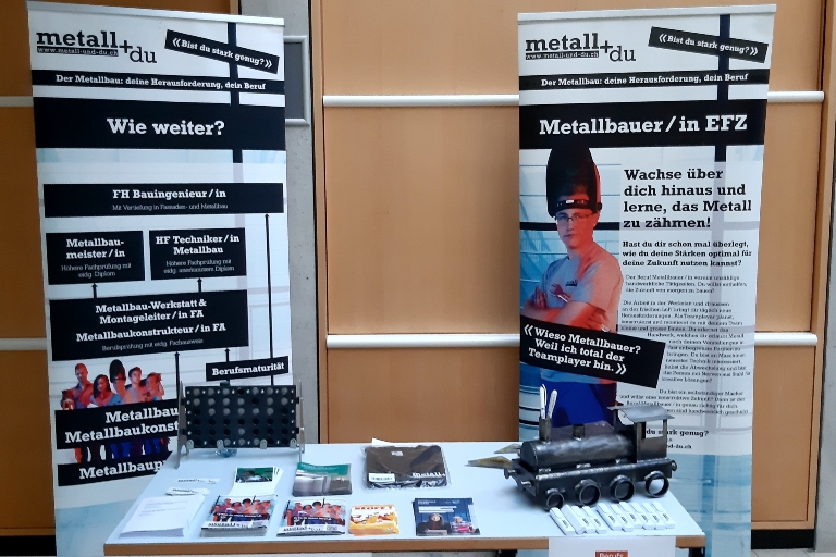 metall+du an den Berufsinfo-Tagen im Kanton Freiburg